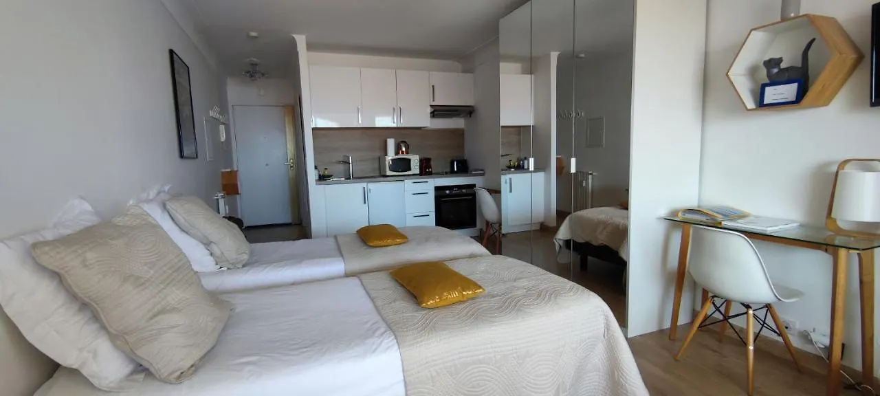 Apartament La Goelette - Palais Des Festivals Cannes 0*,  Francja